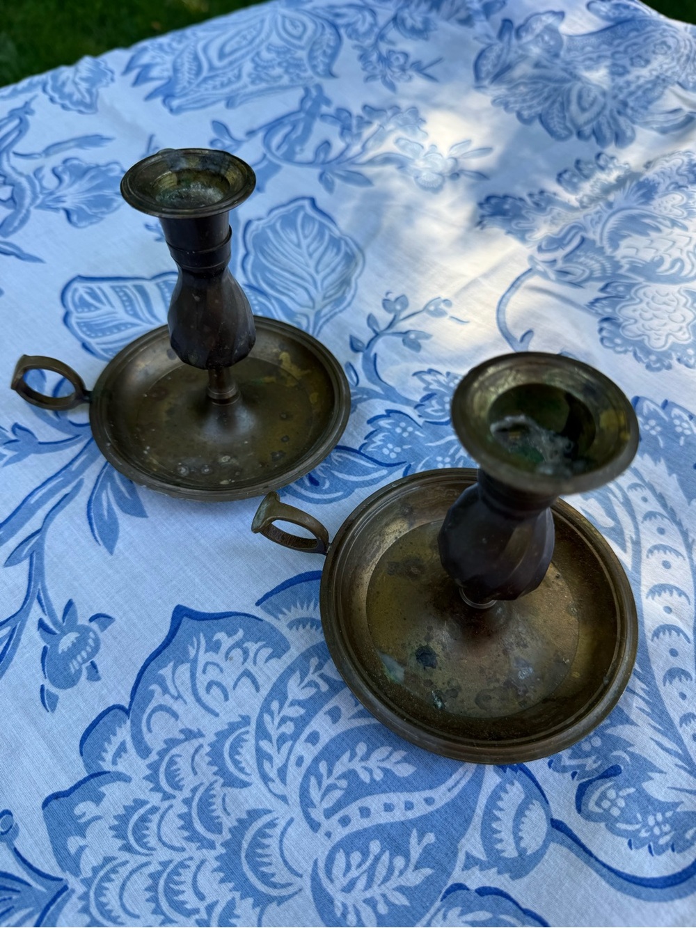 Set 2 Vintage Brass Chamberstick Deep Bowl Thumb Rest Brass Candlestick Holders
